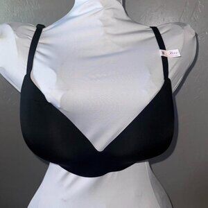 Women’s Black Victoria’s Secret push up Bra Brand new with tags. 36ddd